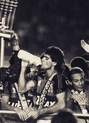 Charles Guerreiro: A História do Volante que Personificou a Raça Rubro-Negra no Penta de 92