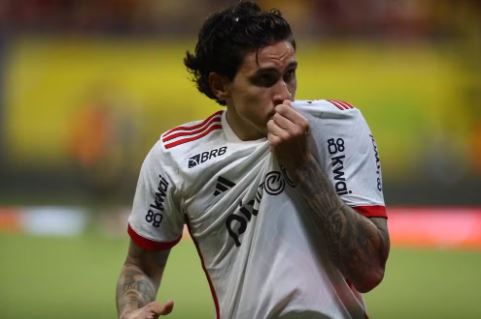 Pedro ou Bruno Henrique? A “Boa Dor de Cabeça” de Filipe Luís para Decidir o Ataque do Flamengo Contra o Inter