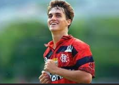 Sávio, o “Anjo Loiro da Gávea”: A História do Craque Driblador que Iluminou o Ninho