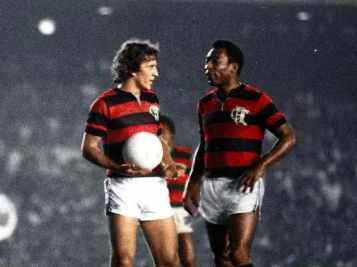 O Dia em que o Rei Virou Mengão: A História da Única Vez que Pelé Vestiu a Camisa do Flamengo