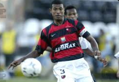 “O Baiano é Mau!” – Como Júnior Baiano Uniu Intimidação e Técnica para Virar o Maior Zagueiro-Artilheiro da História